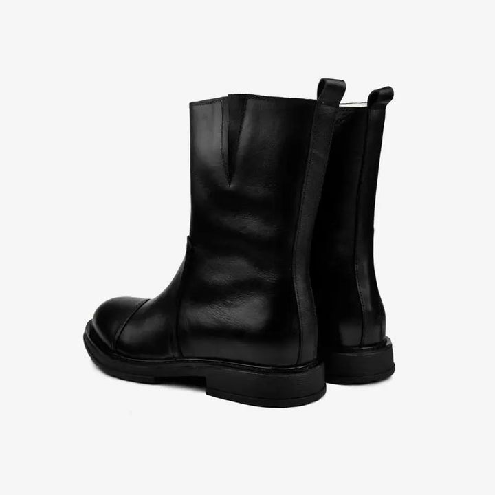 Boots Black Cowhide Round Toe.