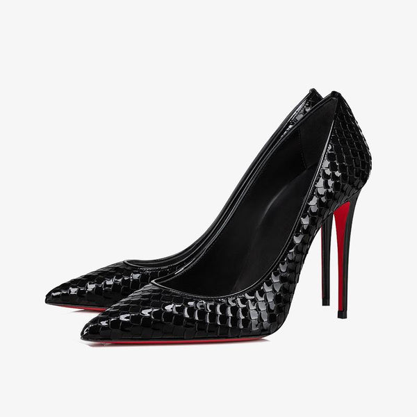 Scale-Like Patent Leather Pump